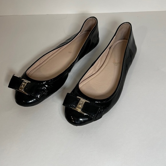 Elie Tahari Shoes Elie Tahari Flats For Any Occasion Poshmark